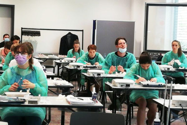 DGOI_Curriculum Implantologie 9+2_auswahl_IMG_20200725_113429_bearbeitet DGOI_Curriculum Implantologie 9+2_auswahl_IMG_20200725_113429_bearbeitet